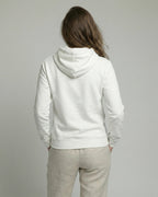 Lama Libre Statement Hoodie in Weiß Rückansicht. Ein bequemer Kapuzenpullover für Damen aus Bio-Baumwolle, ideal für Freigeister und als Geschenkidee.