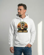 Lama Libre Statement Hoodie in Weiß frontal. Ein bequemer Kapuzenpullover für Herren aus Bio-Baumwolle, ideal für Freigeister und als Geschenkidee.