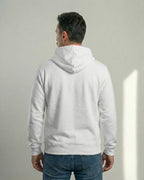 Lama Libre Statement Hoodie in Weiß Rückansicht. Ein bequemer Kapuzenpullover für Herren aus Bio-Baumwolle, ideal für Freigeister und als Geschenkidee.