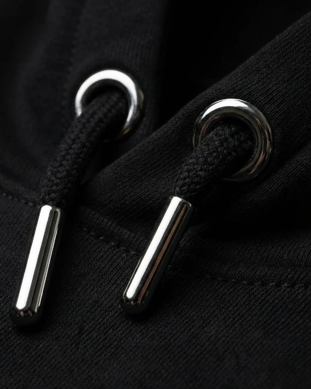 Detailansicht des Stoffes: Lamerica Hoodie in Schwarz. fair produzierte Mode – spürbare Qualität.