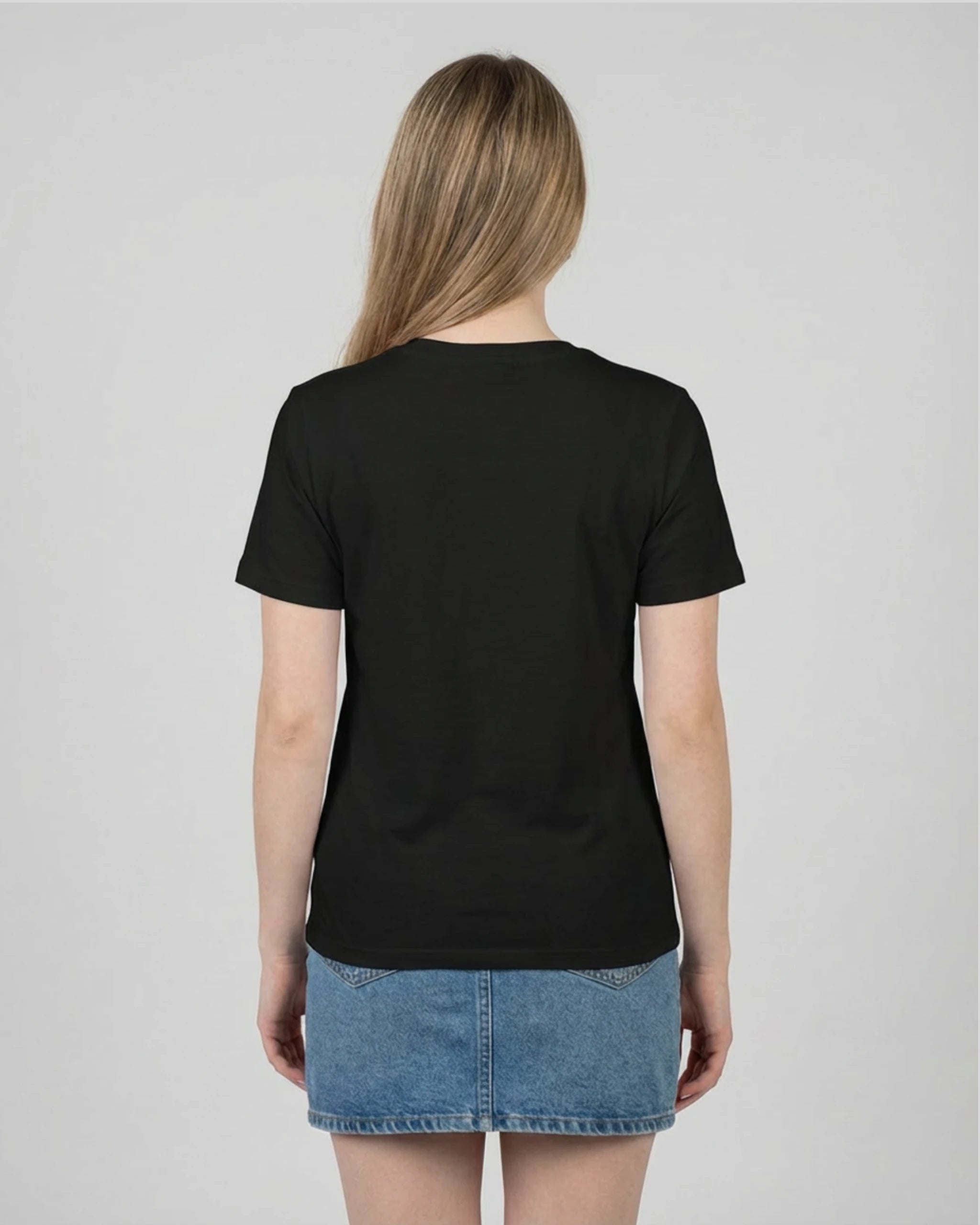 Rückansicht des Lamerica T-Shirts in Schwarz für Damen. Ein humorvolles T-Shirt, das das einzigartige Design auf dem Rücken zeigt.