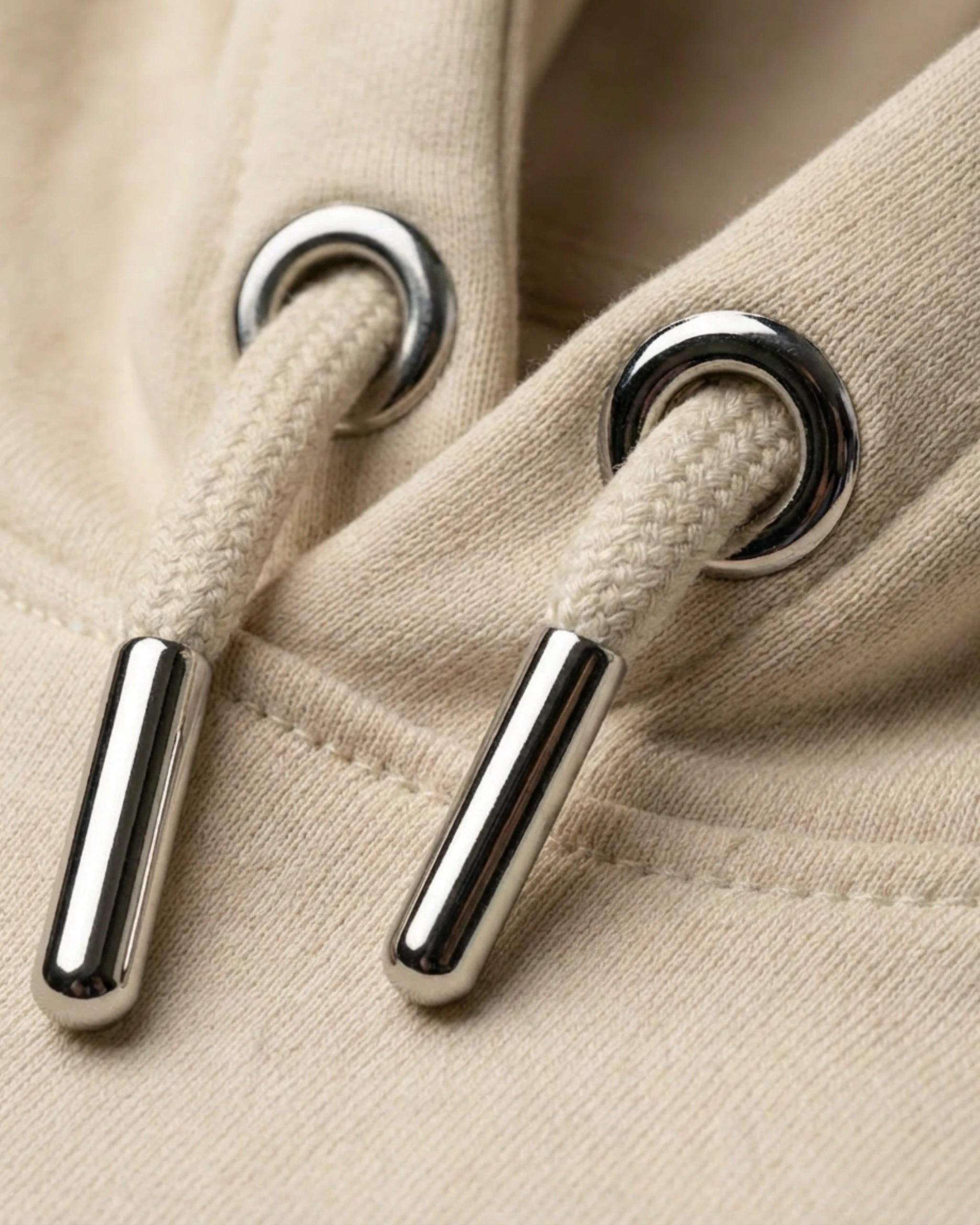 Lama Del Rey Hoodie in Beige Desert Dust - Detailaufnahme vom Stoff - Premium Qualität