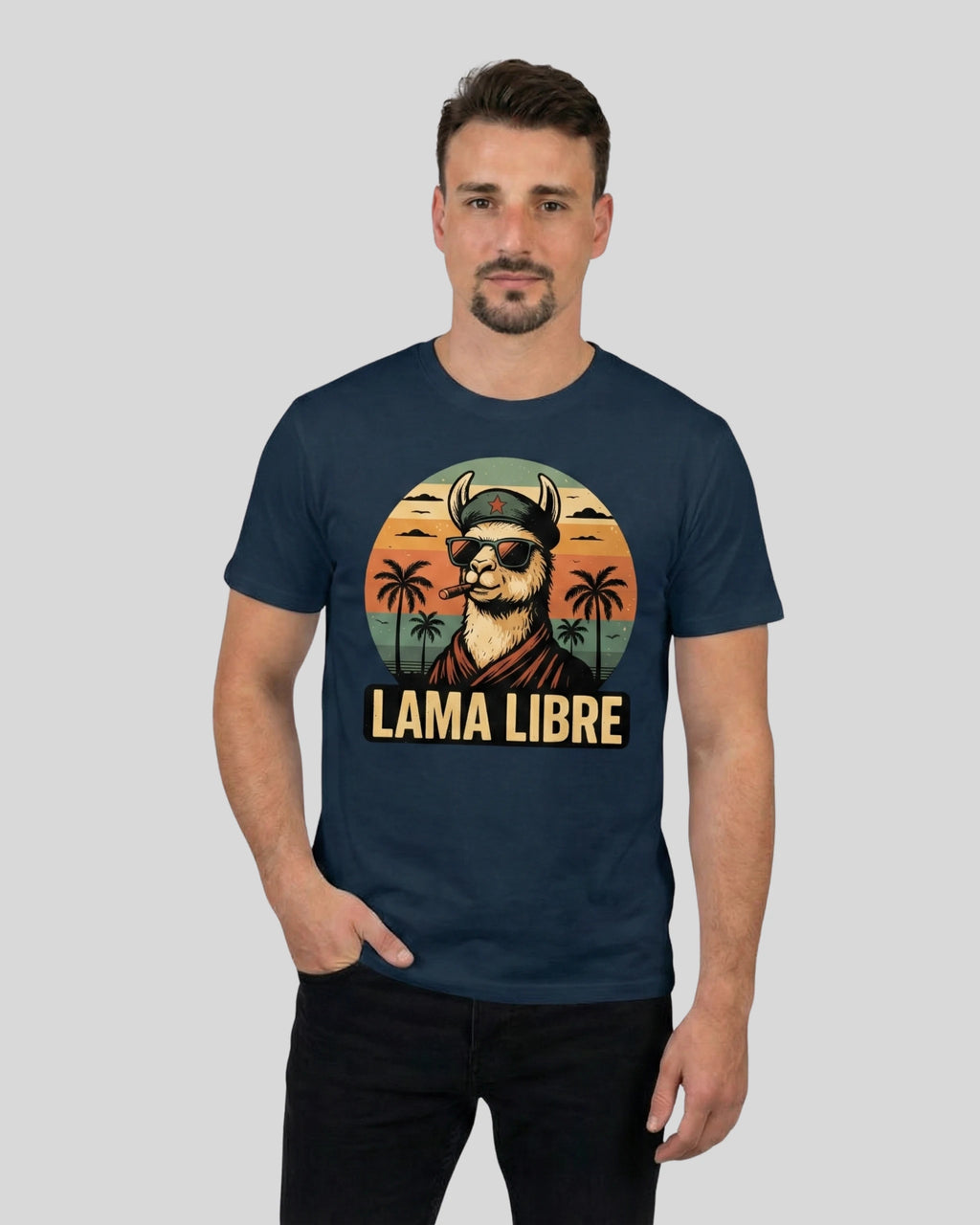 'Lama Libre' T-Shirt für Herren in French-Navy. Das perfekte Statement-Shirt für Freigeister, Frontansicht.