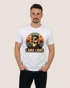 Weißes 'Lama Libre' T-Shirt für Herren, das für Unabhängigkeit steht. Ein Statement-Shirt aus Bio-Baumwolle.