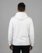 Rückansicht des "No Problama" Hoodies für Herren in Weiss aus nachhaltiger Bio-Baumwolle.