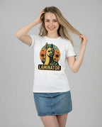 Geek T-Shirt "Laminator" für Frauen in Weiss, Frontansicht am Model. Geschenk für Gamer & Nerds.